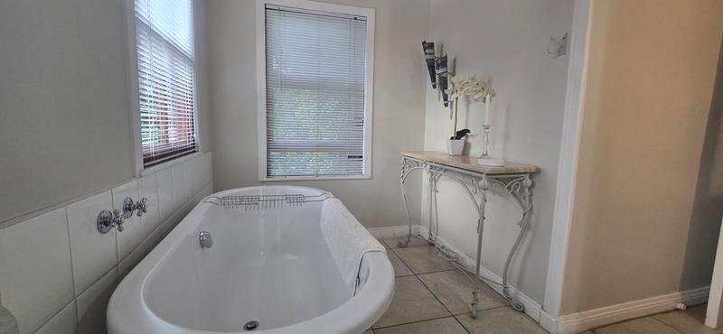 2 Bedroom Property for Sale in Wilderness Western Cape